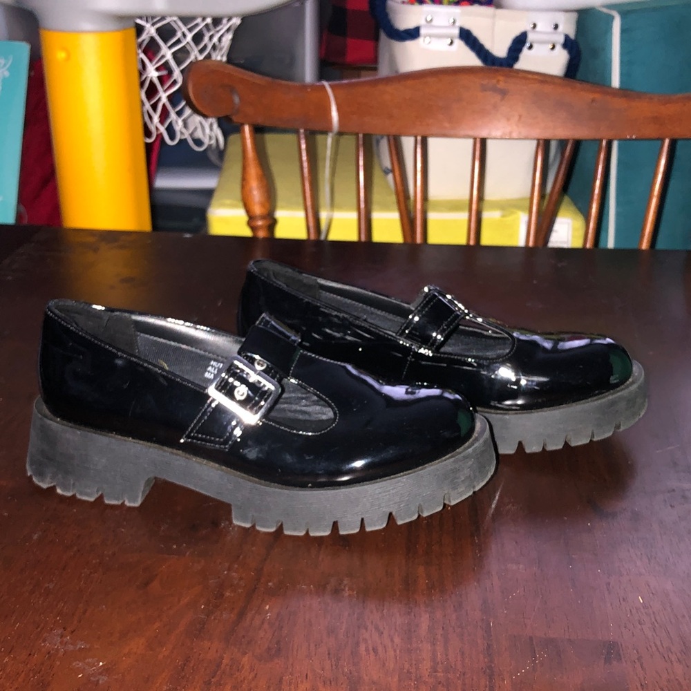 🎃 Vintage 90s Rouge! Platform with Buckle Shoes